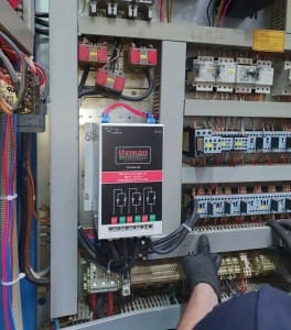Trist&ouml;r tabanlı g&uuml;&ccedil; kontrol &uuml;nitesinin saha montajı
